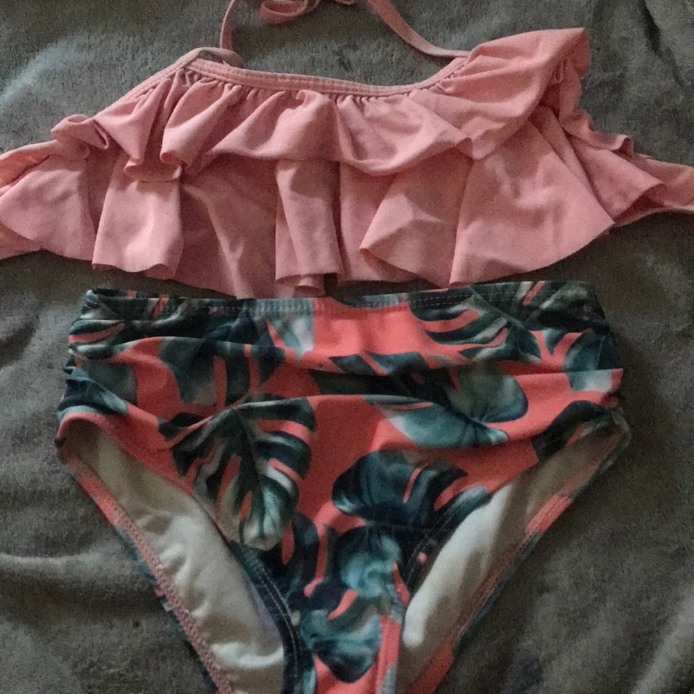 BATHING SUIT SIZE XS